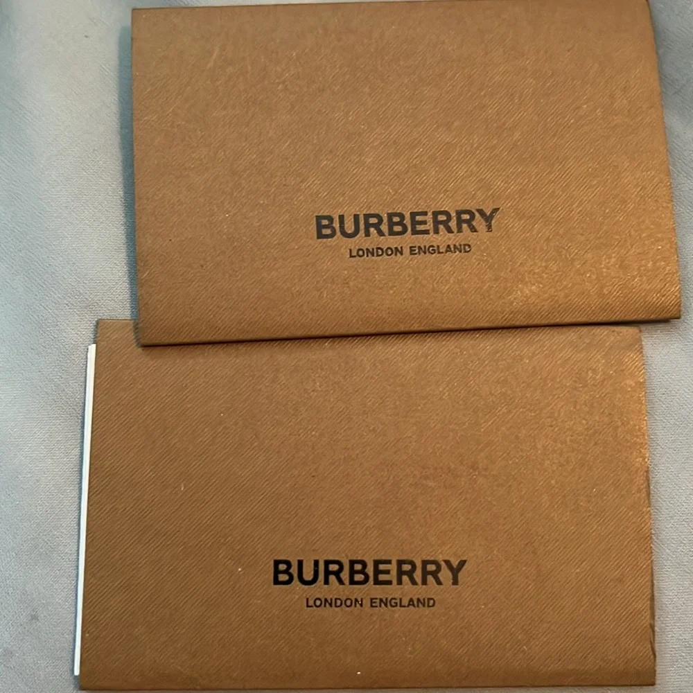 Burberry small handle bag 1 free wallet - Picture 9 of 15